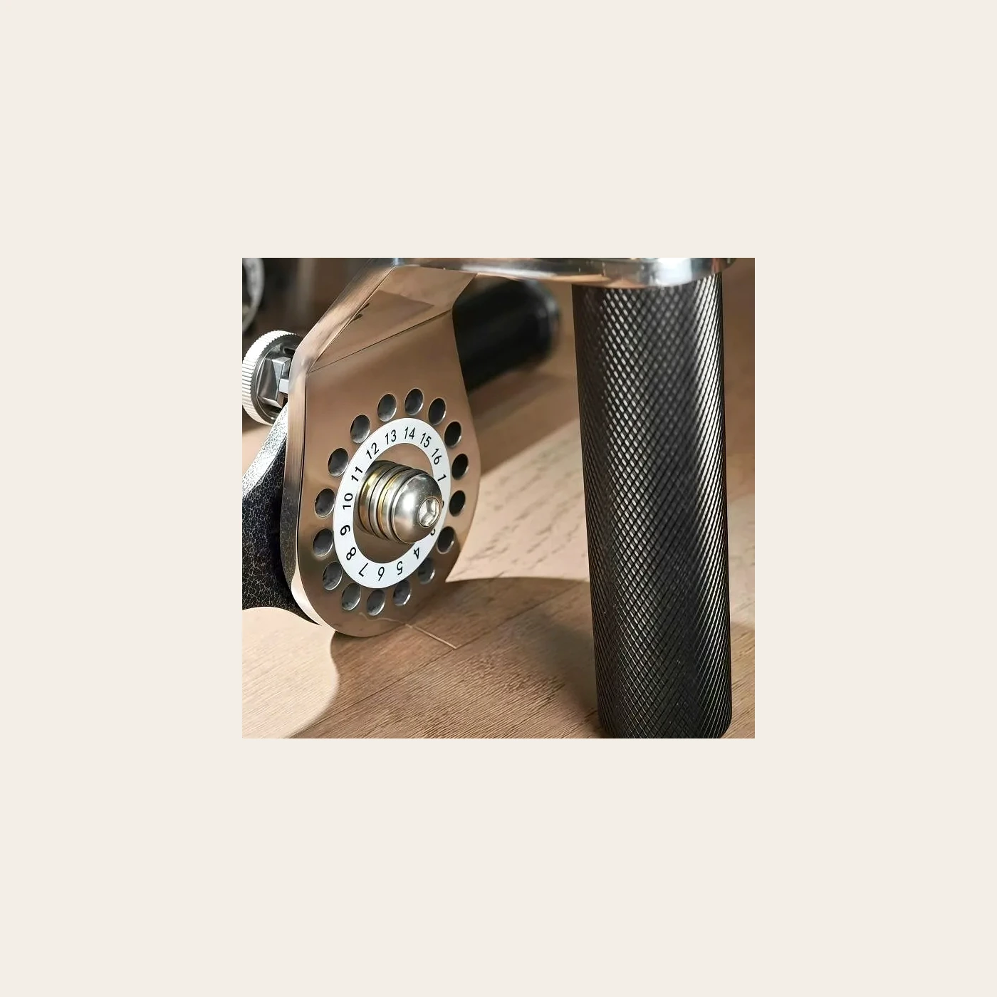 ANJU handle detail